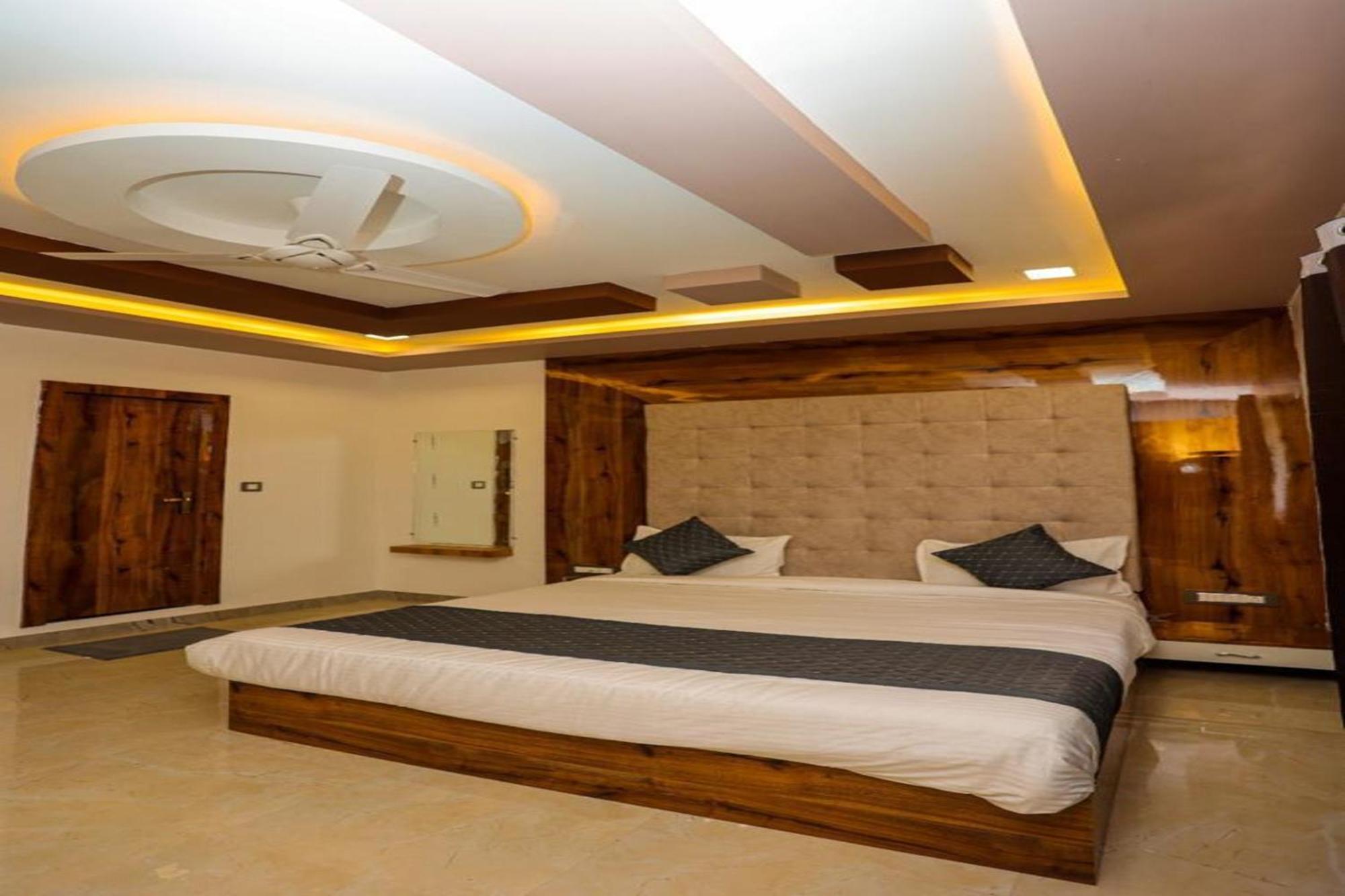 Hotel Eagle Inn Udaipur Exteriör bild