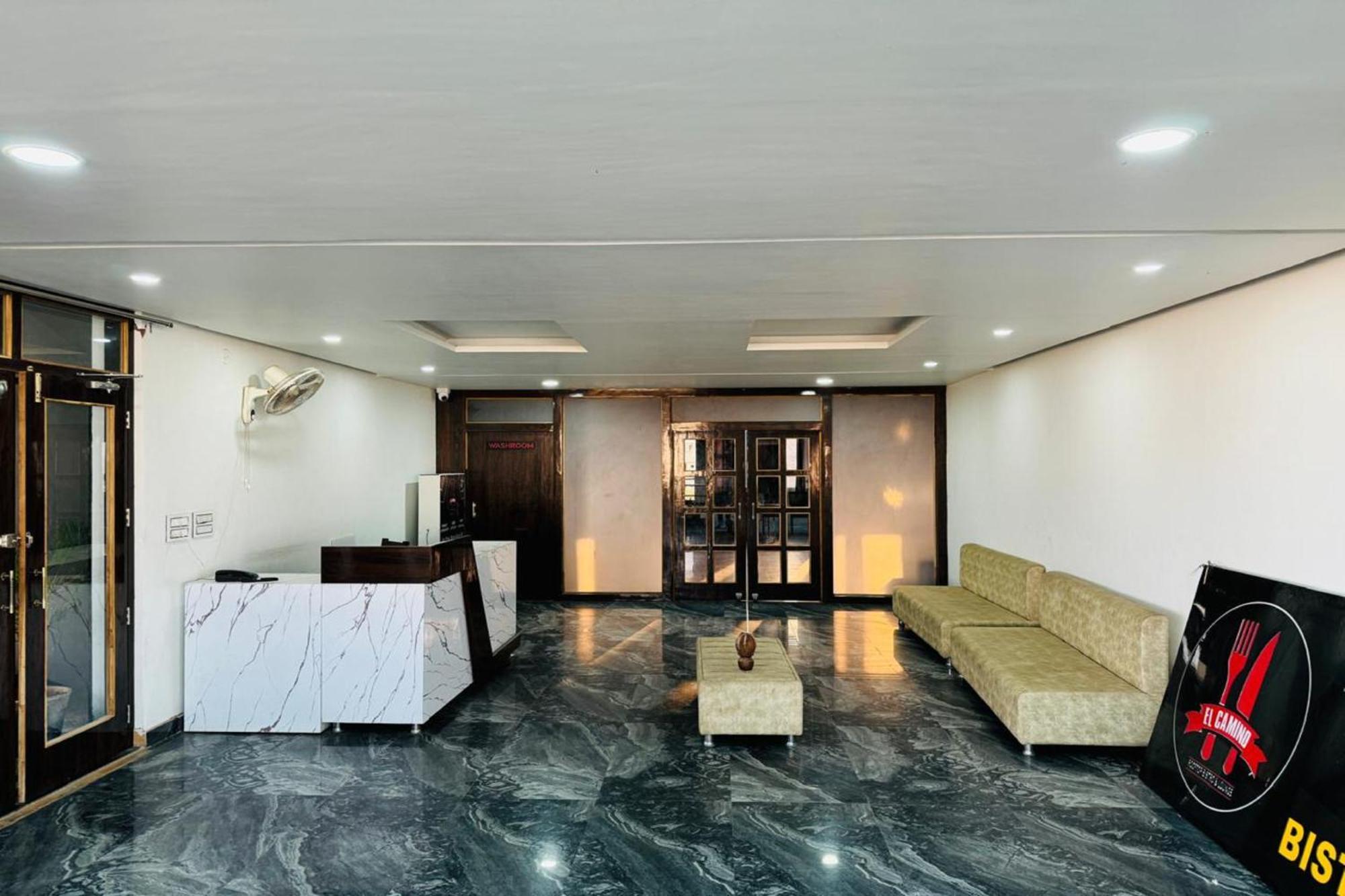 Hotel Eagle Inn Udaipur Exteriör bild