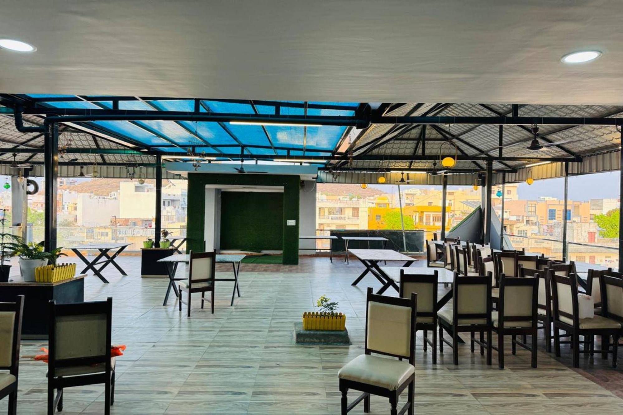 Hotel Eagle Inn Udaipur Exteriör bild