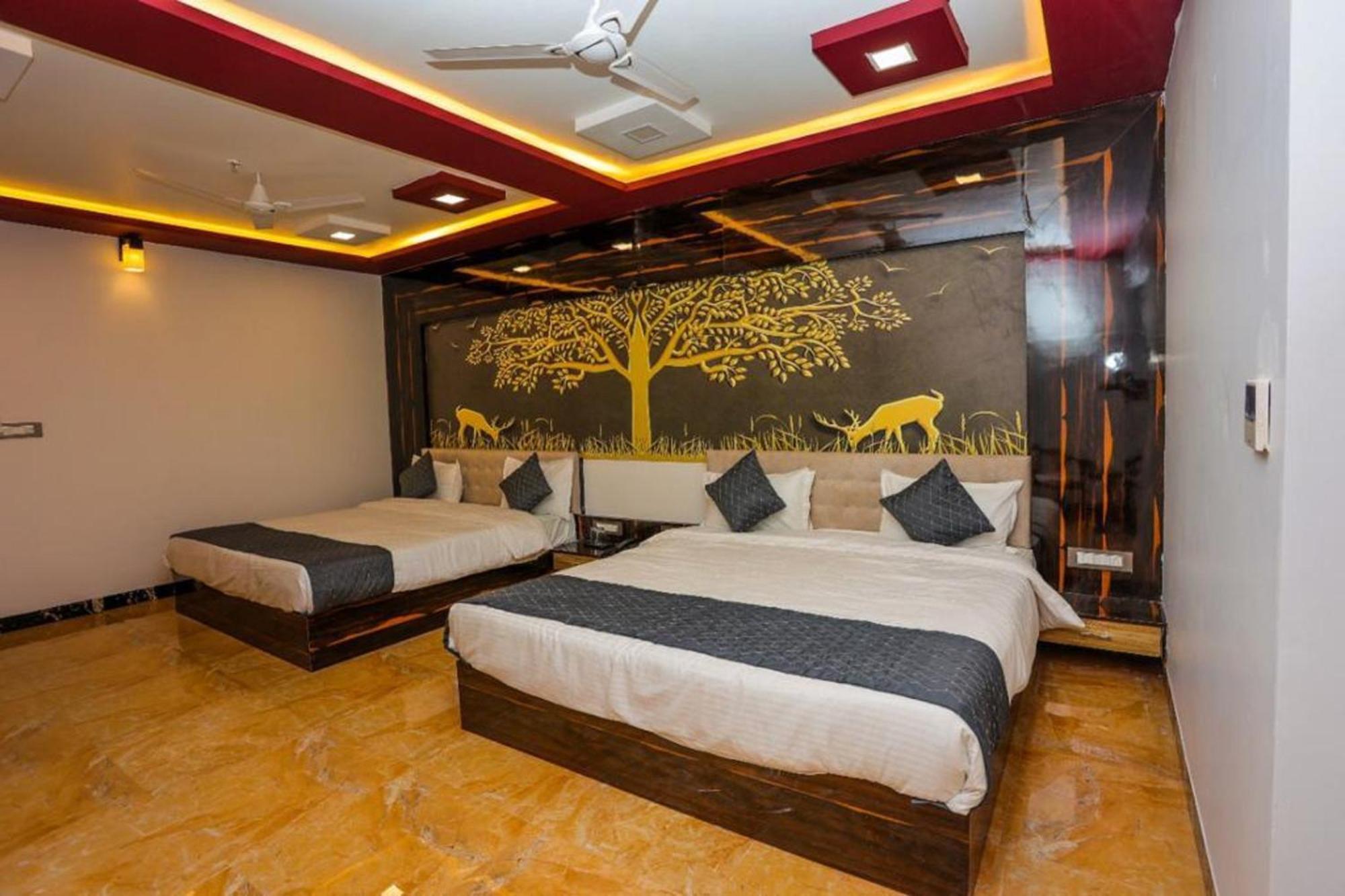 Hotel Eagle Inn Udaipur Exteriör bild