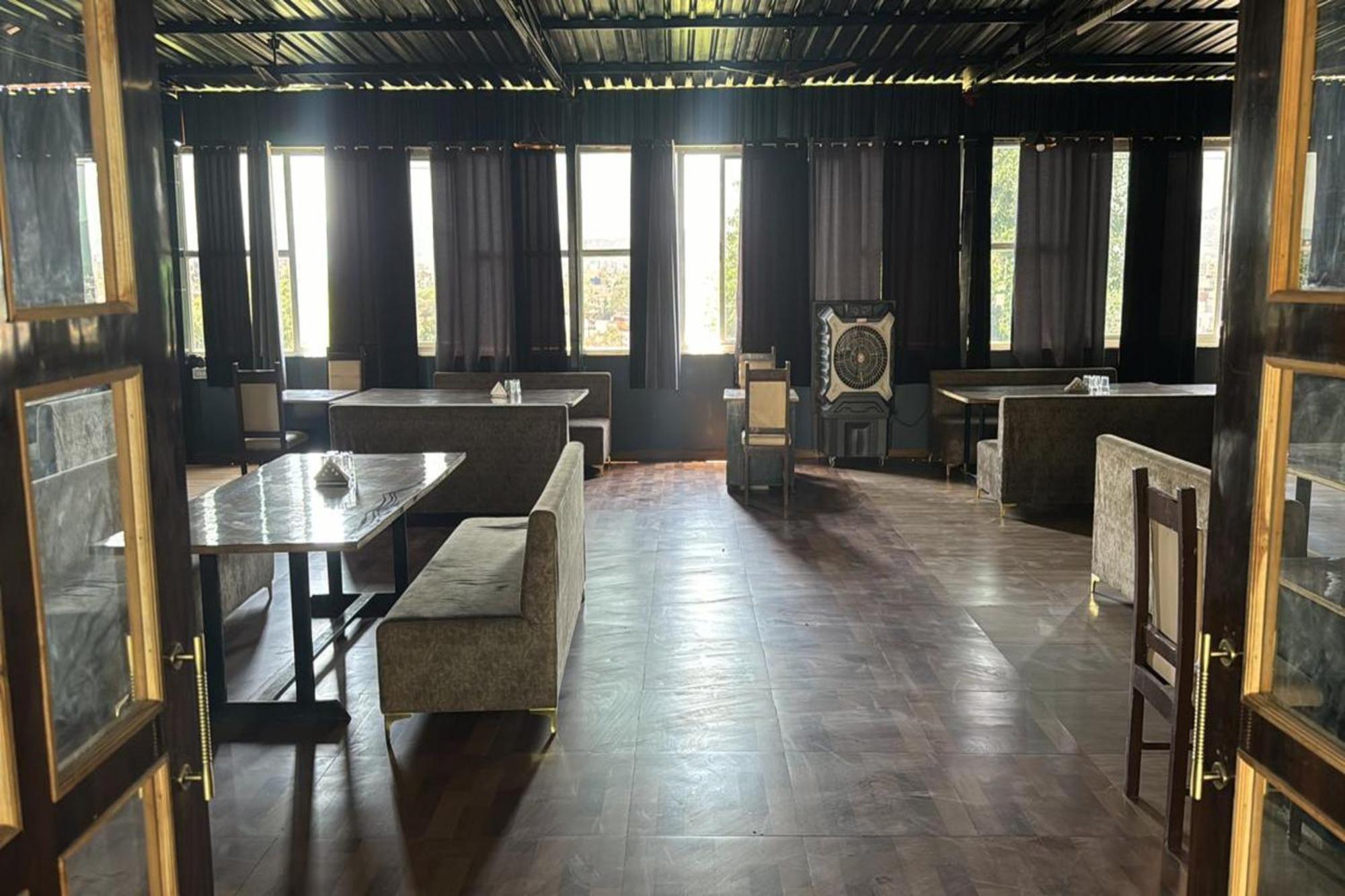 Hotel Eagle Inn Udaipur Exteriör bild