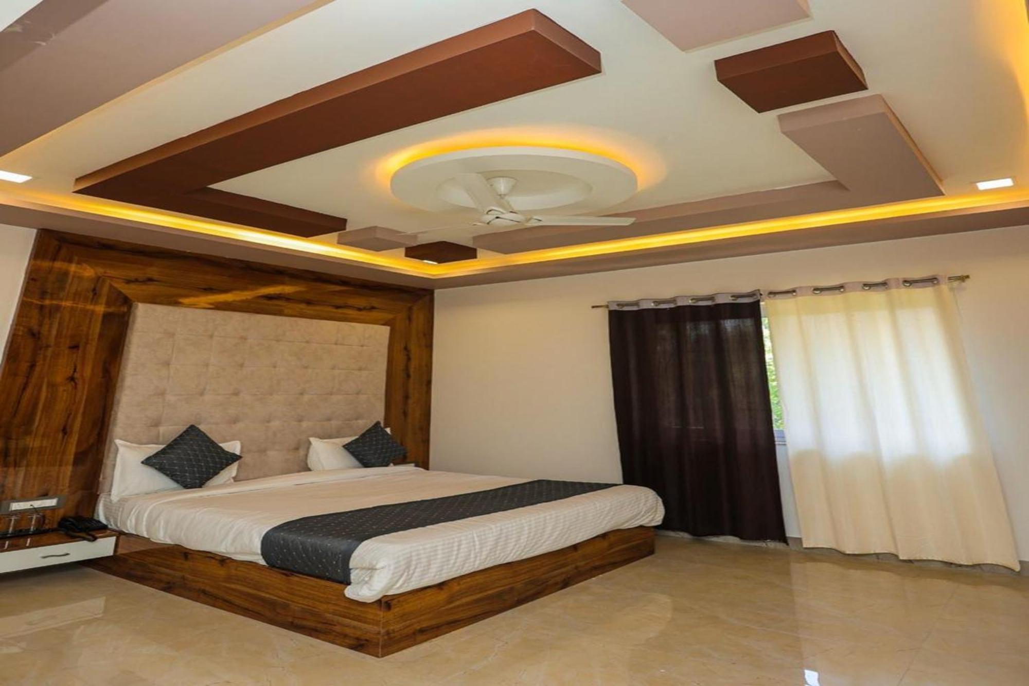 Hotel Eagle Inn Udaipur Exteriör bild